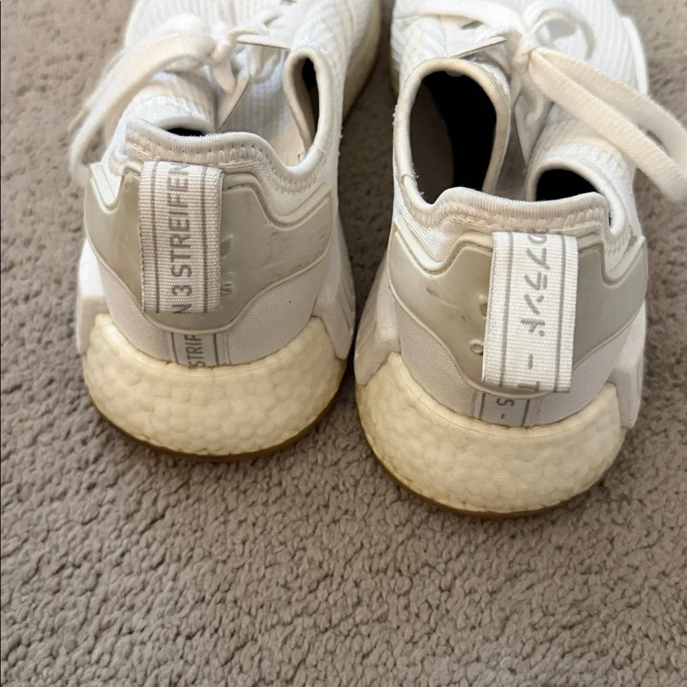Adidas NMD R1 sneaker White - size 10.5